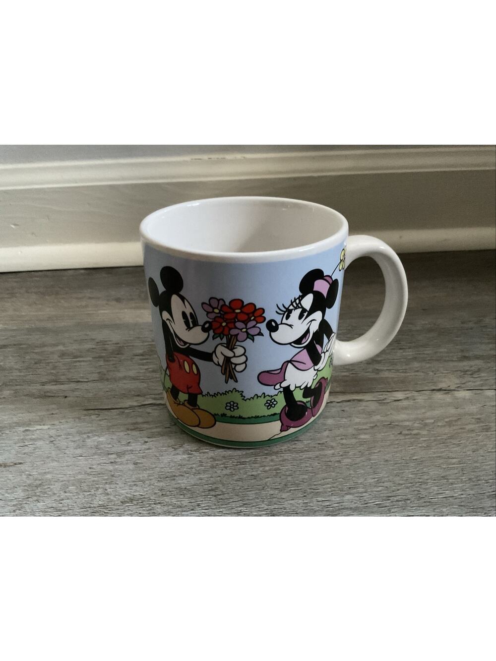 VTG DISNEY CLASIC MICKEY & MINNIE BOUQUET APPLAUSE COFFEE MUG